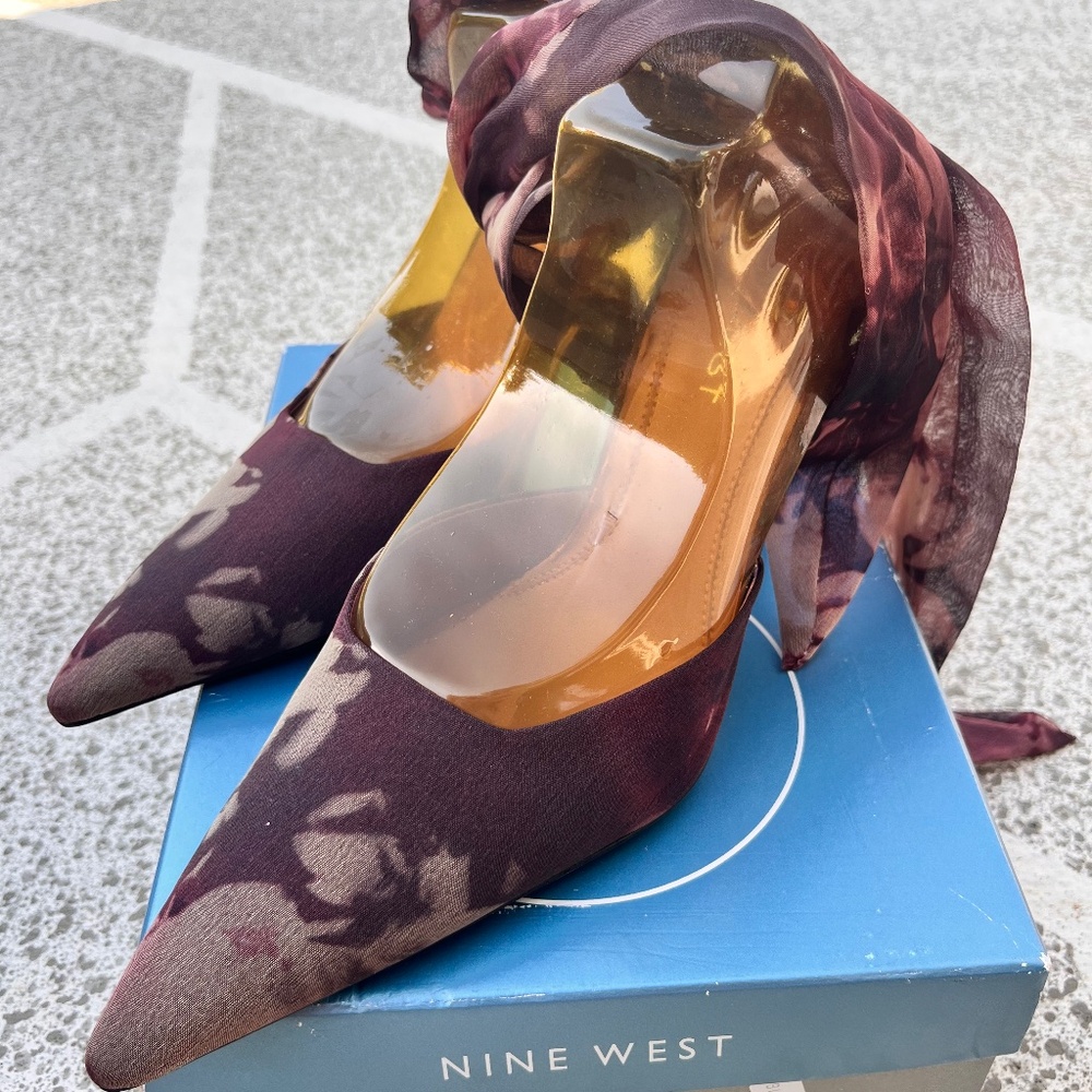 Women’s wine elegant pumps